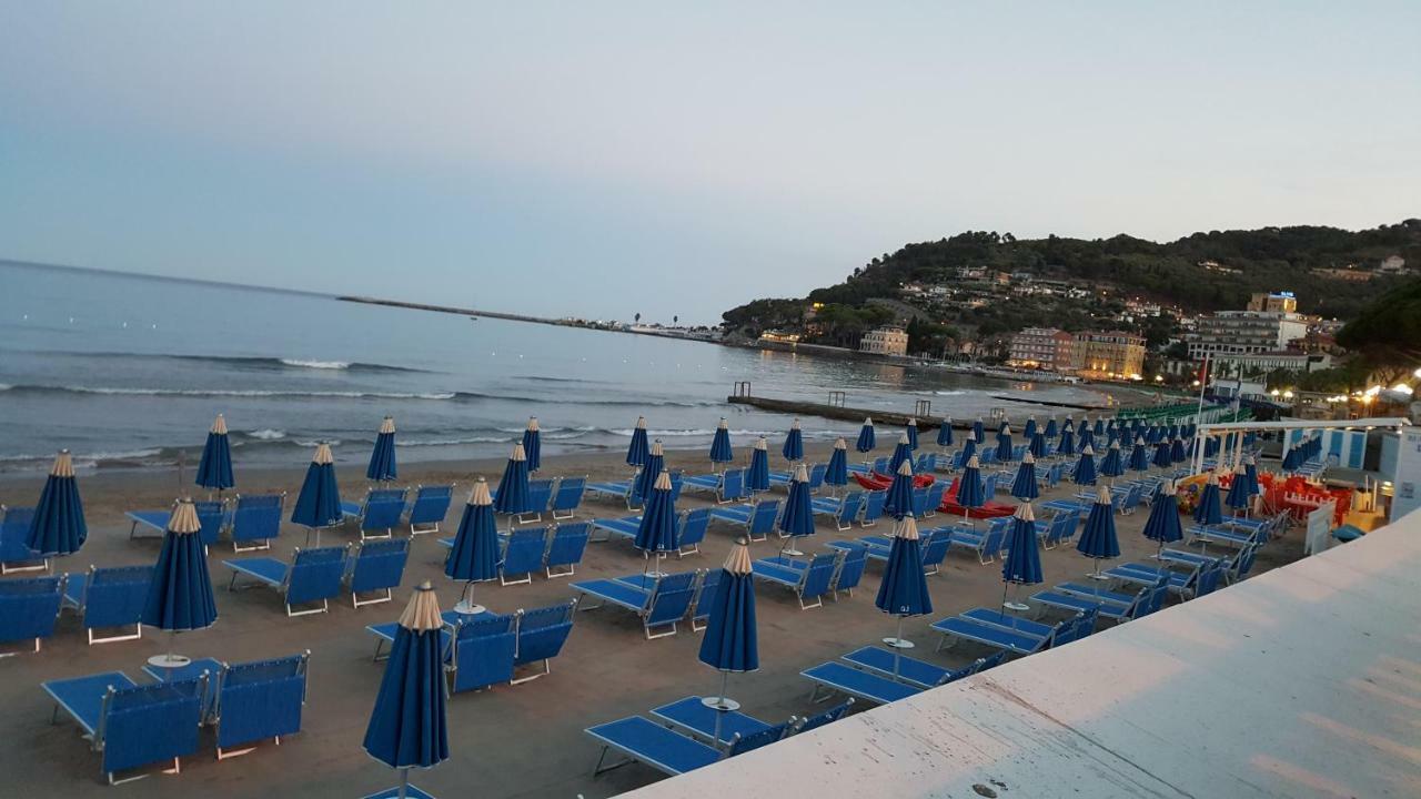 Villa Jone Diano Marina Zewnętrze zdjęcie